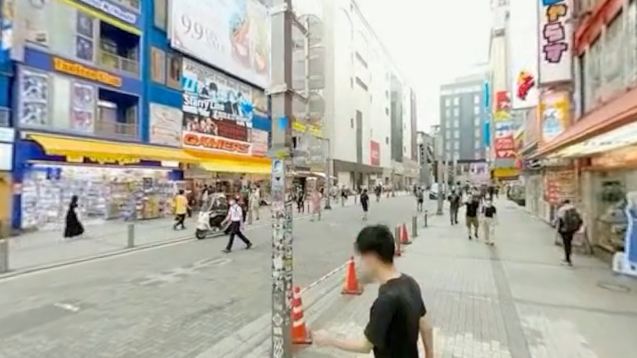 Direction-dependent first-person view of a street captured in one travel direction.
